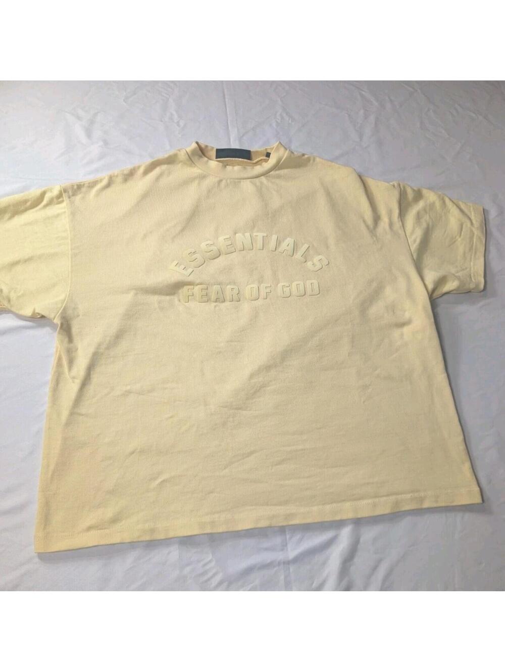 Fear of God Essentials T-Shirt Eggshell Yellow Flocked Logo Size M Medium